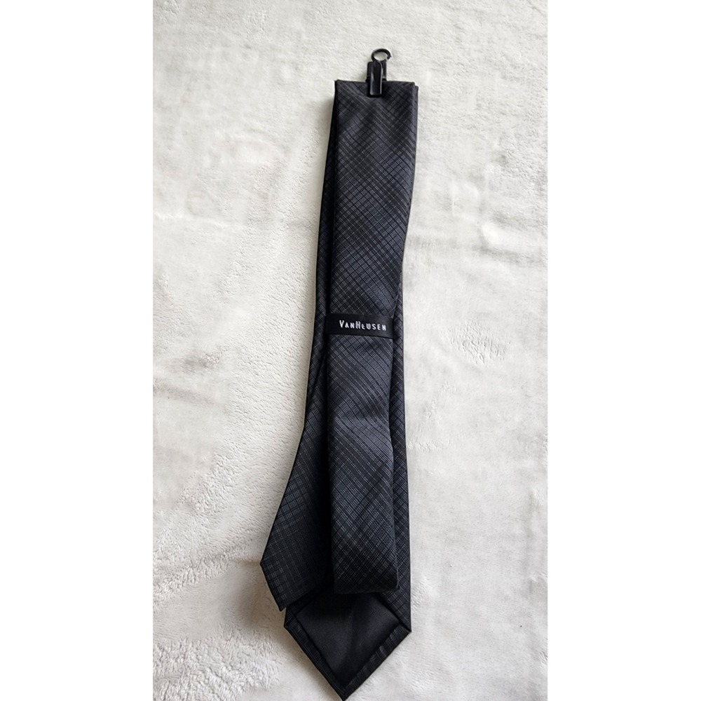Van Heusen Mens Necktie Charcoal Grey Black Plaid Check Textured Formal Tie